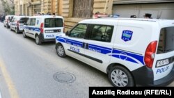 Polis