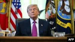 Președintele SUA, Donald Trump, în Biroul Oval al Casei Albe din Washington, pe 27 august 2026.  