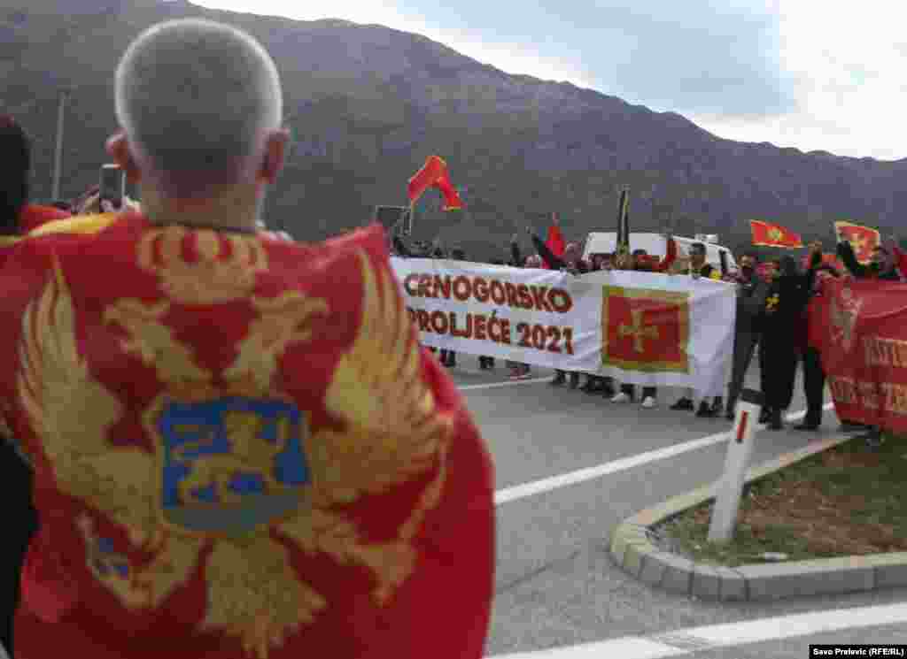 Blokada puta Nikšić- Podgorica zbog namjere Vlade da izmjeni Odluku o kriterijumu za sticanje crnogorskog državljanstva, 12. april 2021. godine &nbsp;
