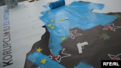 Sa jednog od performansa MANS-a protiv korupcije u Crnoj Gori, foto: Predraga Tomović