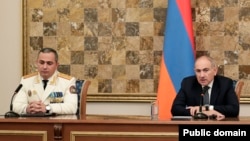 Armenia - Prime Minister Nikol Pashinian and the head of the Investigative Committee, Artur Poghosian, at a meeting in Yerevan, October 8, 2025.