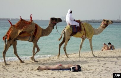 Мен лесбиянкаға айналып, балапаныңды сипаймын