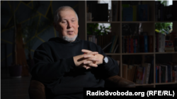 «Європа думає, що вона обмежиться такою ситуацією, що далі Путін не піде. А Путін постійно розповідає про те, що далі він точно стопроцентно не піде. Ну ми оце вже вже проходили не раз», – Віталій Дрібниця