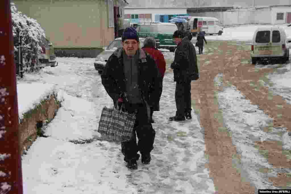 Moldova - people and places in Ciuciuleni, H&#226;ncești