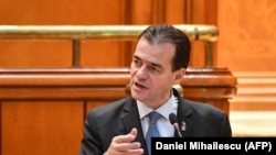 Noul premier al României, liberalul Ludovic Orban în cursul dezbaterii din Parlament, București, 4 noiembrie 2019 