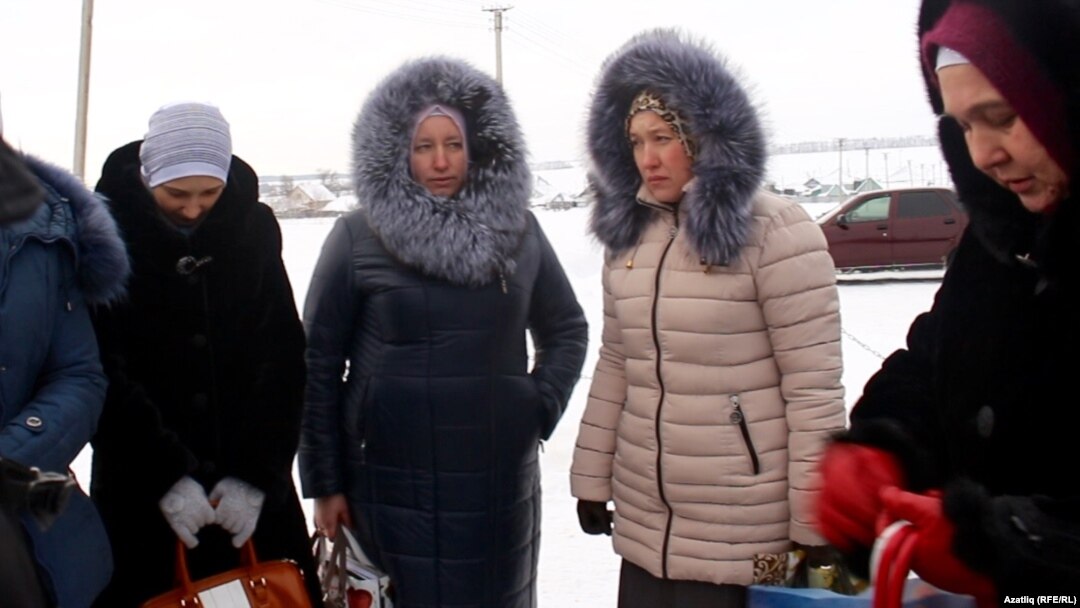 Азюрка укытучылары