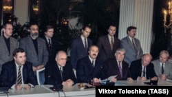 Падпісаньне так званага начнога пагадненьня 22 лістапада 1996-га, якое спыніла працэдуру імпічмэнту Лукашэнкі 