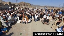 سياسي اتحاد د عدنان د وژنې پر ضد تر لسو ورځو پورې احتجاج وکړ.(ارشېف)