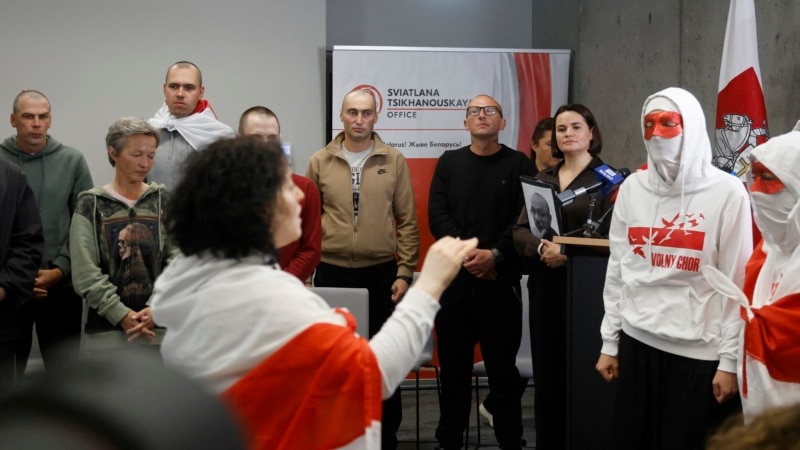 „Pur și simplu distrug oamenii”: deținuții belaruși eliberați descriu condițiile brutale din închisori