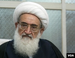 Conservative cleric Ayatollah Hossein Nuri Hamedani (file photo)