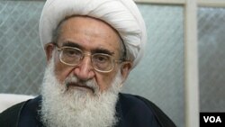 نوری همدانی می‌گوید مردم هیچ‌گاه خواهان تخریب بیت‌المال نیستند