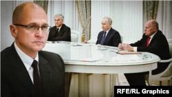 Первый замглавы администрации президента РФ Сергей Кириенко (на переднем плане), далее слева направо: председатель Госдумы Вячеслав Володин, президент России Владимир Путин, руководитель государственной пропаганды Алексей Громов 