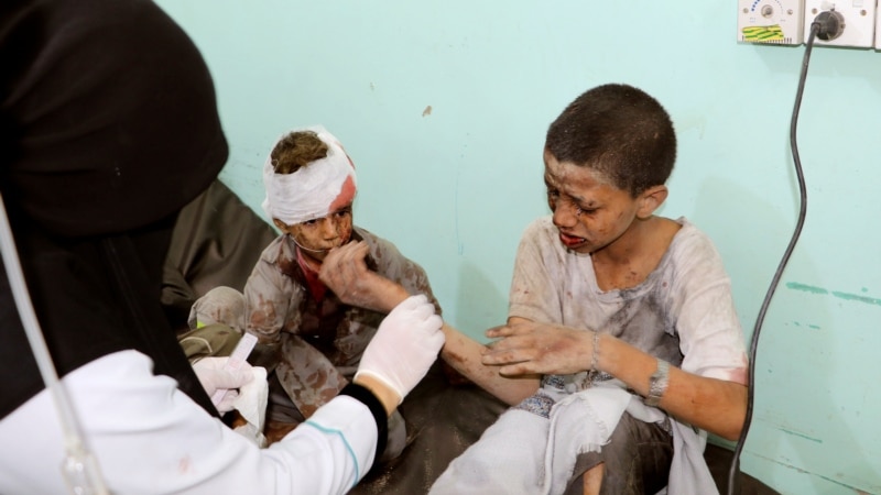 Zeci de oameni inclusiv copii au fost uciși în Yemen, în urma atacurilor coaliției conduse de Arabia Saudită 