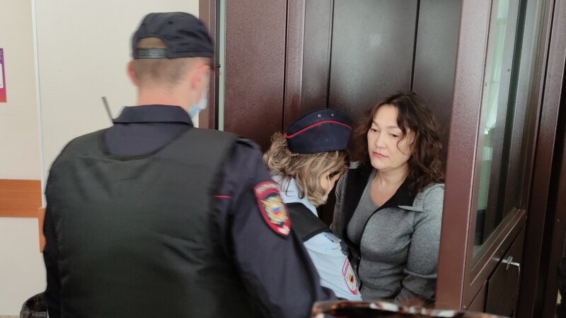 В Уфе суд над активисткой Рамилей Саитовой прервали из-за ее состояния здоровья