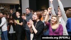 «Дні роднай мовы» зь вершамі, гульнямі і сьпевамі ў Менску ФОТАГАЛЕРЭЯ