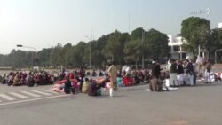 اسلام اباد کې د ښوونکیو احتجاجي مظاهره روانه ده