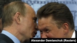 Владимир Путин (слева) и Алексей Миллер (справа)