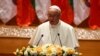 Папа римский Франциск выступает во время визита в Мьянму