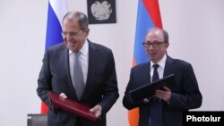 Armenia - Armenian Foreign Minister Ara Ayvazian meets with his Russian counterpart Sergei Lavrov, Yerevan, May 6, 2021.