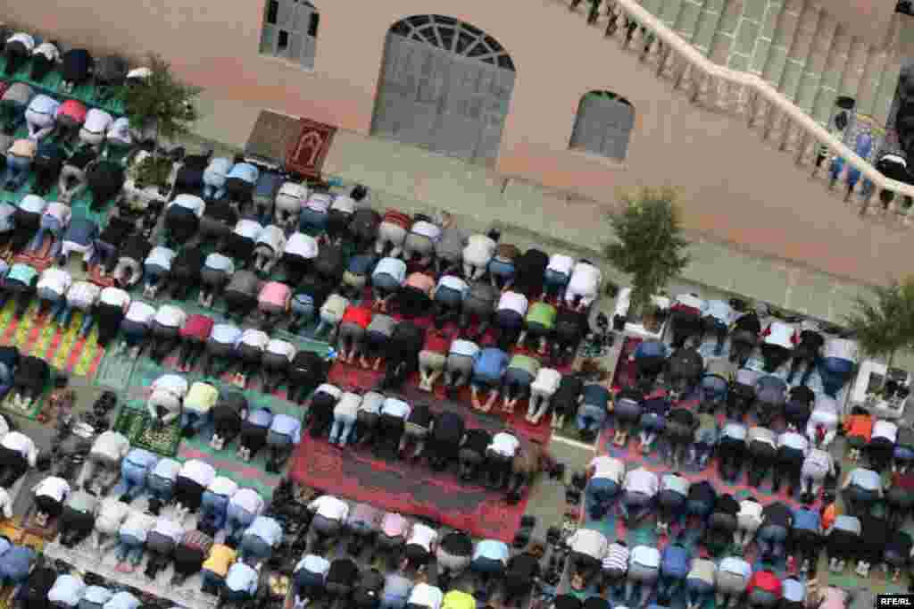 İlahiyyət məsçidində cümə namazı. #23