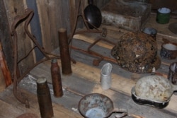 Експонати в музеї-концтаборі в селі Ватнаволок