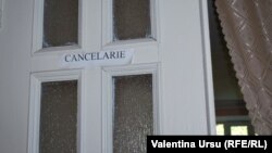 Mită pentru o școală mai bună?