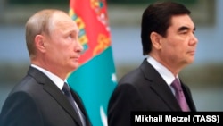 Presidenti rus, Vladimir Putin dhe ai turkmen Gurbanguly Berdymukhamedov 
