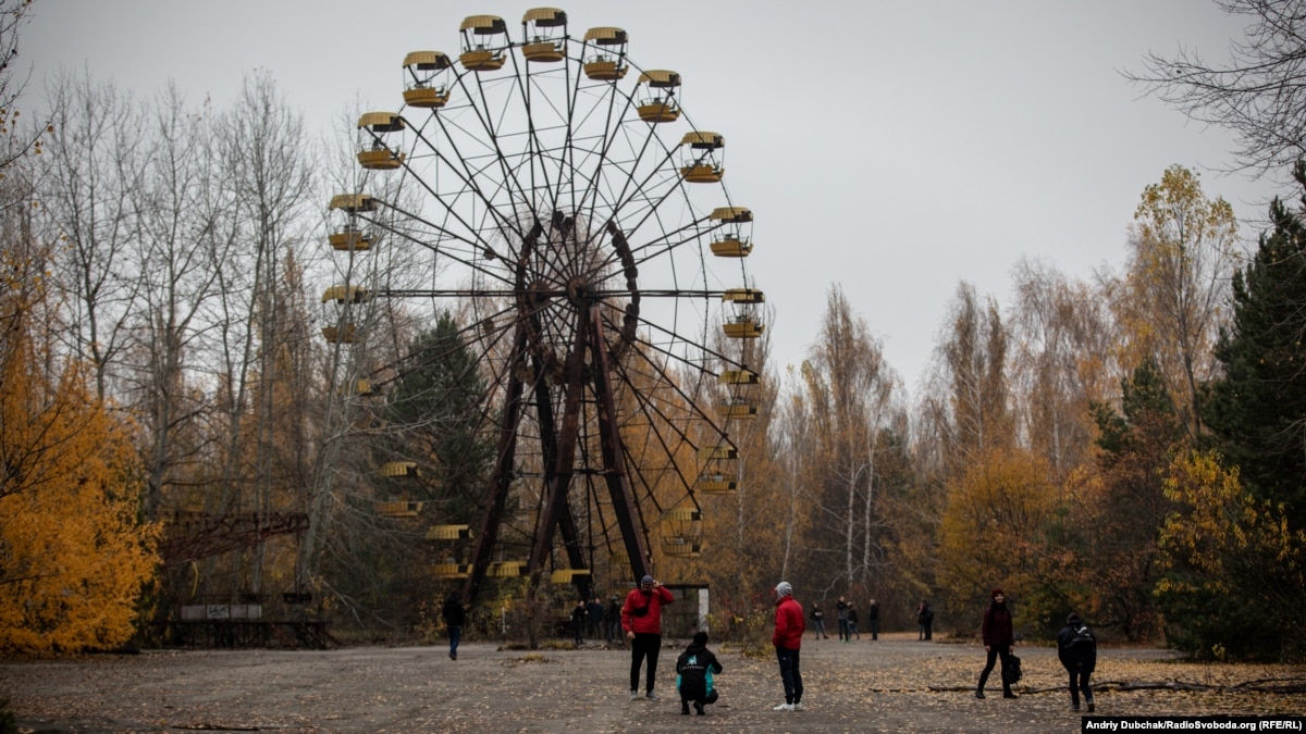 Братики в чернобыле. Дивная Прип. Мертвое колесо. Картинка Прип=рода.