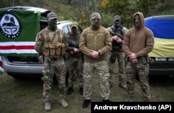 Бійці чеченського підрозділу, які воюють на боці України, після навчань під Києвом, 17 вересня 2022 року