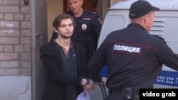 Руслана Соколовського затримали у вересні 2016 року після публікації відео, на якому він грає в Pokemon Go у церкві в російському Єкатеринбурзі