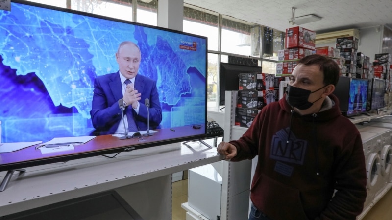 «Россия перетянула сомневающихся в Крыму»: как работает кремлевская дезинформация