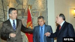 Milo Đukanovic, Sergej Šojgu i Milan Roćen u Podgorici 2009. godine