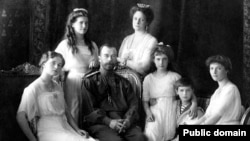 The Romanovs: Olga (left to right), Maria, Nicholas II, Aleksandra, Anastasia, Aleksei, and Tatiana. Pictured at Livadia Palace in 1913