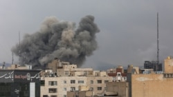 دود ناشی از حملات روز دوشنبه ۱۱ اسفند آمریکا و اسرائیل به تهران