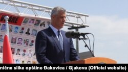 Hašim Tači na obeležavanju Dana nestalih lica, Đakovica, 27. april 2017.