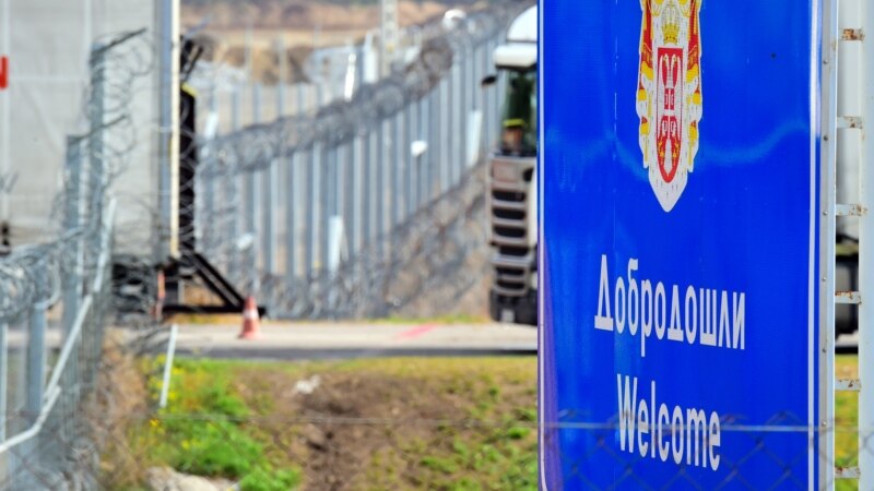 Унгарија со зајакната одбрана на границата со Србија поради мигрантите 