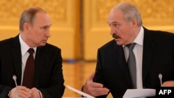 Rusi - Presidenti Vlladimir Putin gjatë takimit me mysafirin e tij nga Bjellorusia, presidenti Alyaksandr Lukashenka, 25 dhjetor, 2013