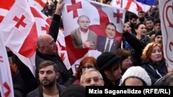 Protestçiler. Tblisi. 2-nji dekabr, 2018 ý.