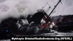 За словами в.о. голови Держекоінспекції України Єгора Фірсова, проводиться постійний моніторинг місця забруднення, державні інспектори перебувають на місці події