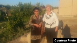 Узбекские правозащитницы Малохат Ешонкулова (слева) и Елена Урлаева.