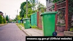 Контейнери для сміття у Польщі