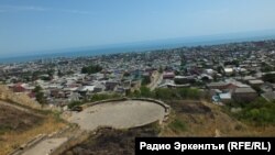 Вид на город Дербент, Дагестан (архивное фото)