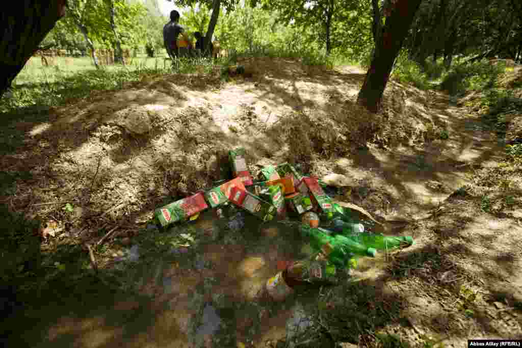 Yay günlərində Cəhri çayının suyu isti olsa da Payız meşəsində qaynayan bulaq daha sərindir. Adətən bu bulaq həm də içkilərin sərin qalması üçün də istifadə edilir.