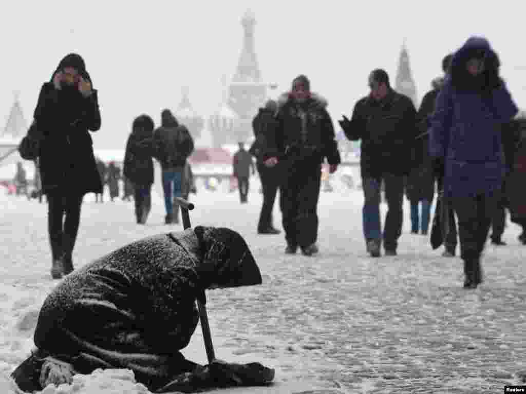 Rusija - Moskva, 21.12.2010. Foto: Reuters / Nikolay Korchekov