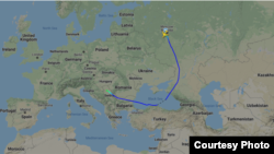 Foto nga Flighradar24 e avionit rus që transportoi sistemin kundër-ajror "Pantsir S1" në Serbi.