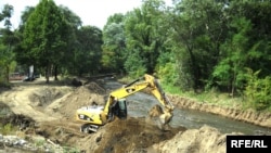 ავტომაგისტრალის მშენებლობა მდინარე ვერეს ხეობაში