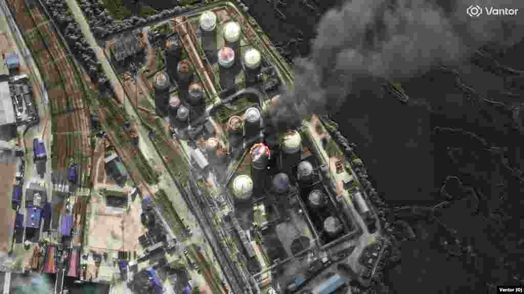 Пожежа на нафтобазі в порту Кавказ, Росія, 21 червня 2026 року