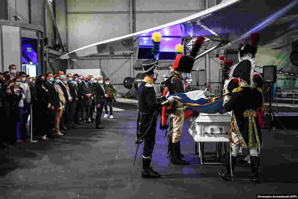 The French repatriation ceremony took place beneath the wing of a retired Concorde jet. The general will be buried at the Invalides war mausoleum in Paris on December 2, the anniversary of Napoleon&rsquo;s 1805 victory over the Russian and Austrian armies at Austerlitz.