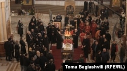 ილია მეორის ცხედარი 18 მარტს სამების საკათედრო ტაძარში გადაასვენეს