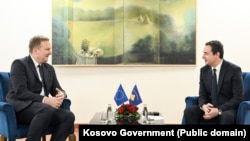 Peter Sorensen i Albin Kurti, Priština, januar 2026.